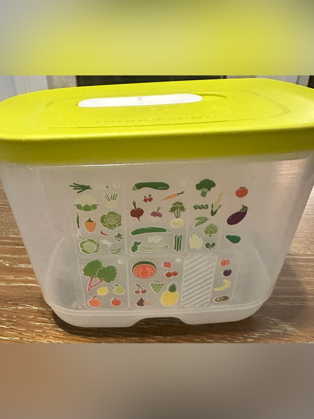 TUPPERWARE